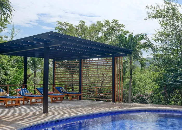 Casa Mimosa Poolside *